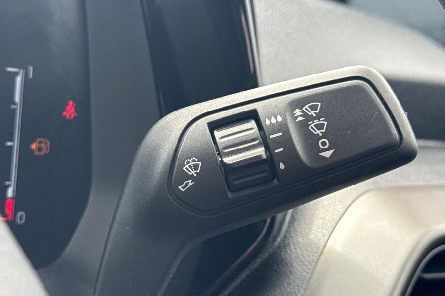 Ford TRANSIT COURIER Photo autoimg-952f90794b300a65772812e68ebb1e234e5576b2.jpg
