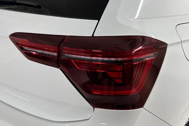 VOLKSWAGEN Polo Photo 18