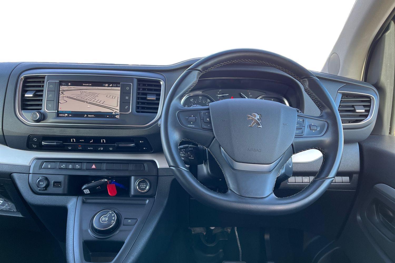 Peugeot TRAVELLER Photo 10
