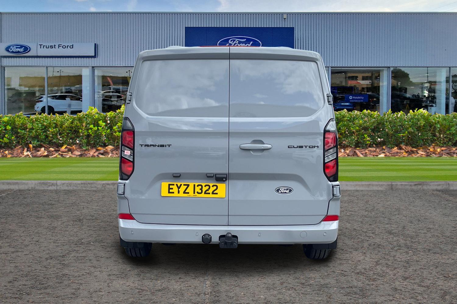 Ford Transit Custom Photo 12