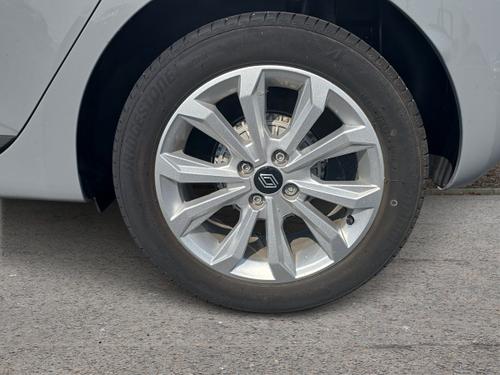 Renault CLIO Photo autoimg-9547607865c00412e8047609eed7333ecd2e2fbe.jpg