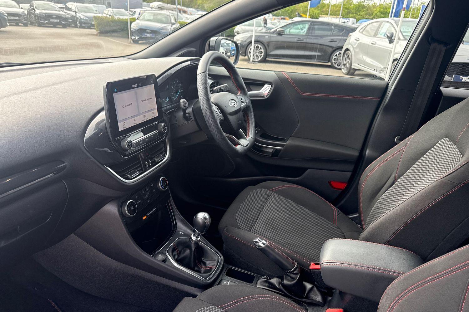 Ford PUMA Photo 17
