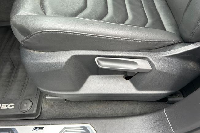 VOLKSWAGEN Touareg Photo 39