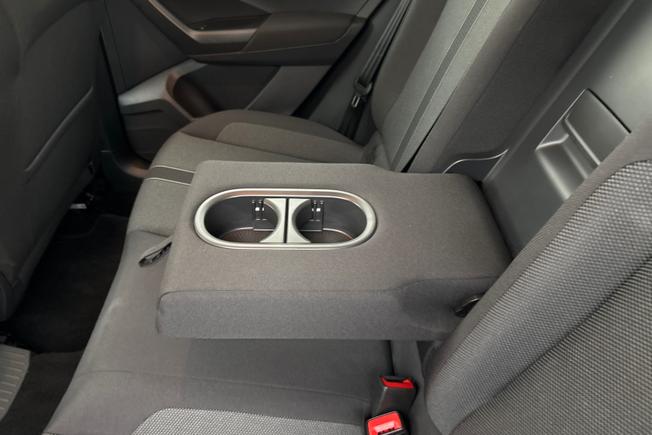 VOLKSWAGEN T-Roc Photo 29