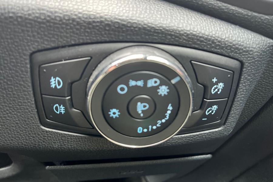 Ford ECOSPORT Photo autoimg-955d600b63b10fca170ef77e610c59ba9f53c0e3.jpg