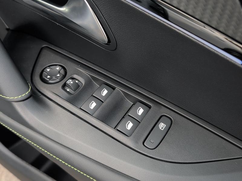 Used Peugeot 2008 KW25TVE 24