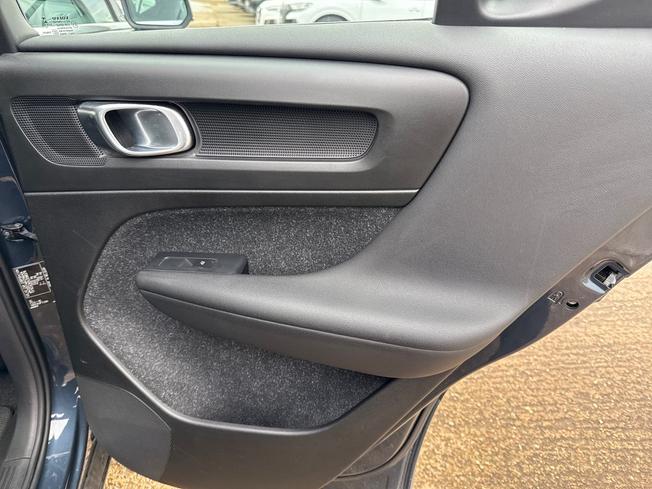 VOLVO XC40 Photo 41
