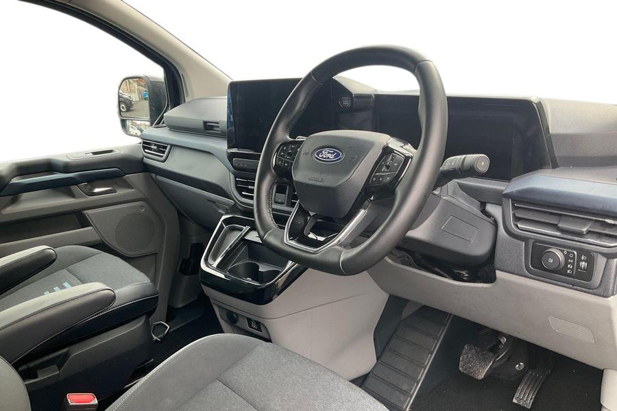 Ford Tourneo Custom Photo autoimg-9561ace403f3be031fb477a18f7685bd1b11e0d4.jpg