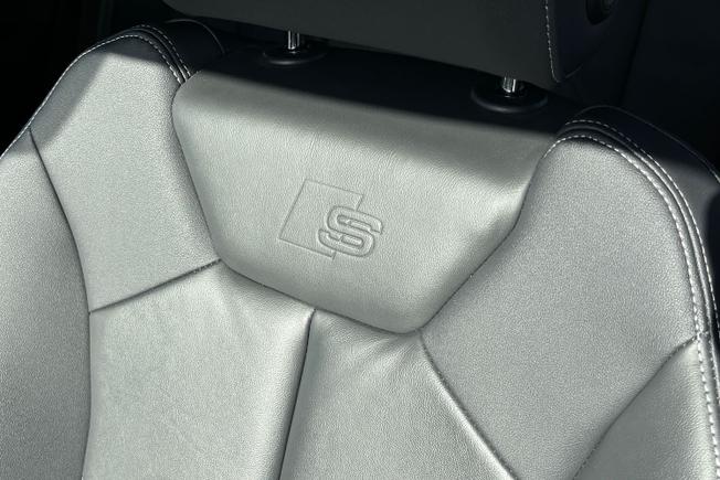 AUDI Q3 Photo 48