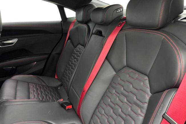 AUDI Rs E-Tron Gt Photo 9