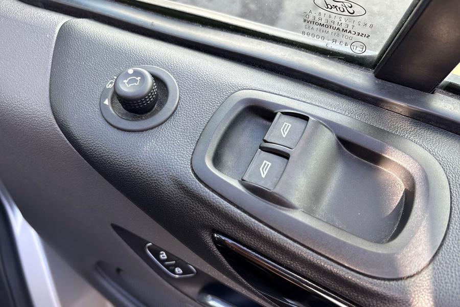 Ford TRANSIT CUSTOM Photo autoimg-956c4164aa1ac8ba4b363d2aebbf03e5d73927db.jpg