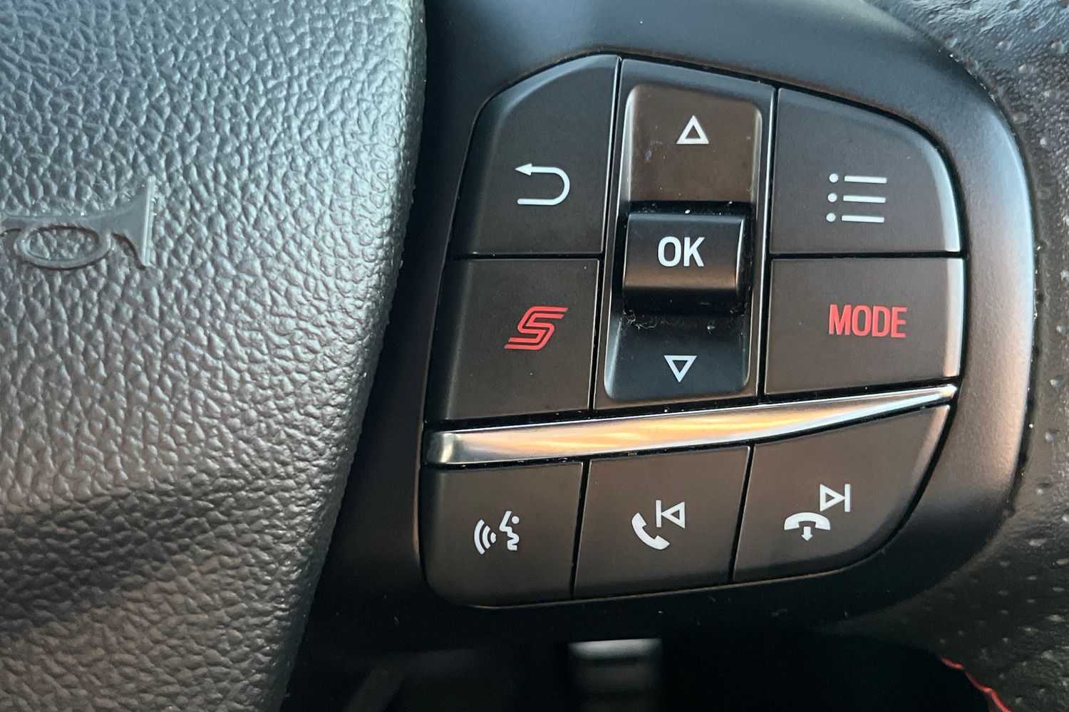 Ford FOCUS Photo 23