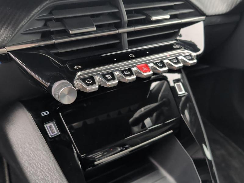 Used Peugeot 2008 KO74ZJV 24