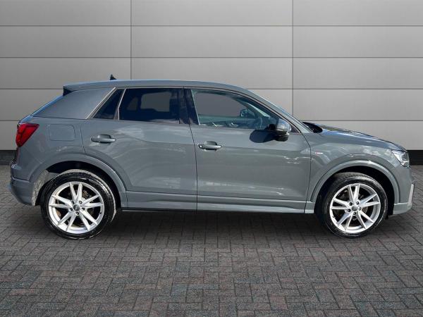 Audi Q2 Photo autoimg-956ec0d163aa0685998ff852835ada7296afc822.jpg