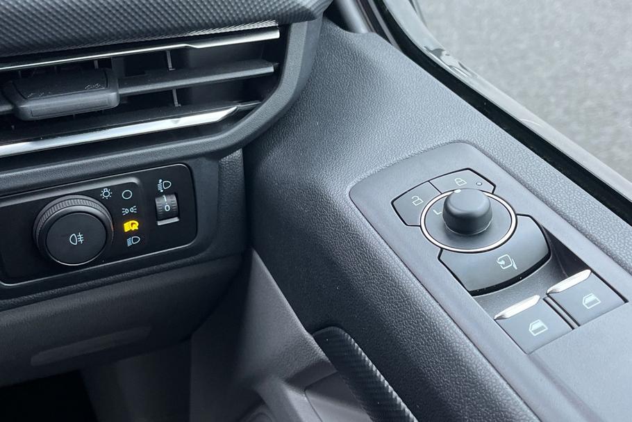 Used Ford TRANSIT CUSTOM 8