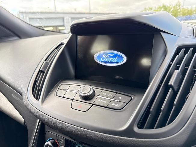 FORD Kuga Photo 13