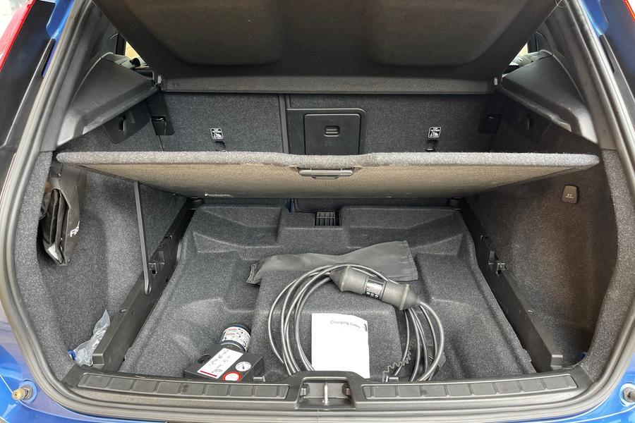 Volvo XC40 Photo autoimg-9571e77986f9873a691ec0f6a67c0eac051bea5f.jpg