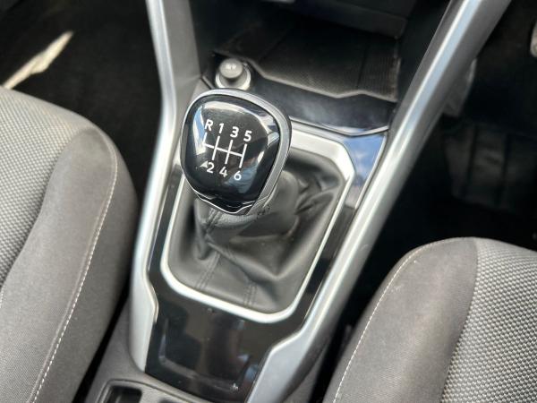 Volkswagen T-Roc Photo autoimg-9572c67076aa972ca9156f4131be577dfda31835.jpg