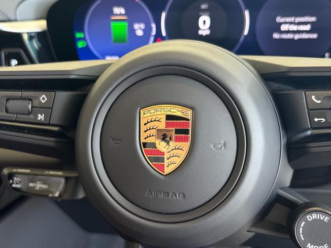 PORSCHE Macan Photo 38