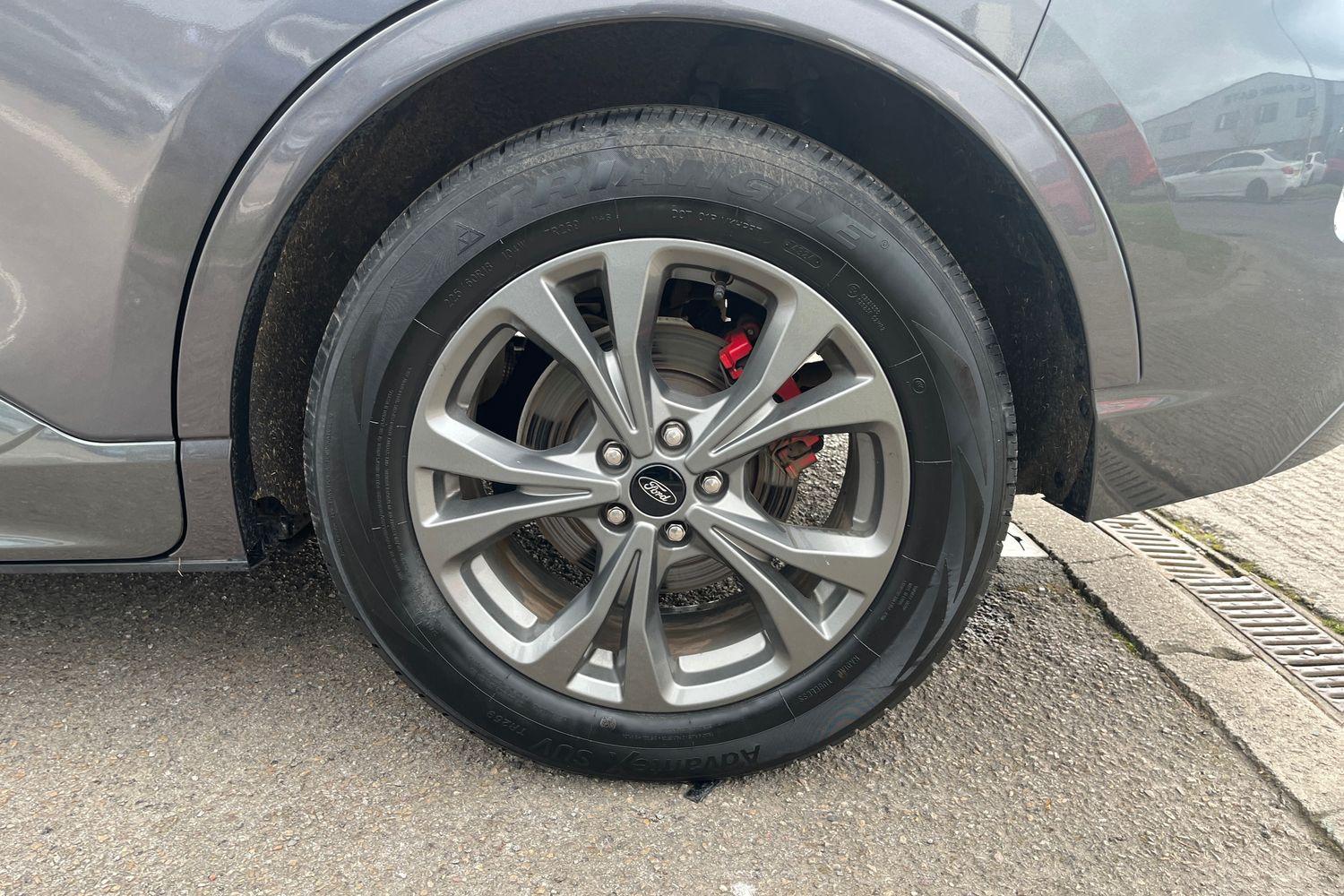 Ford KUGA Photo 37