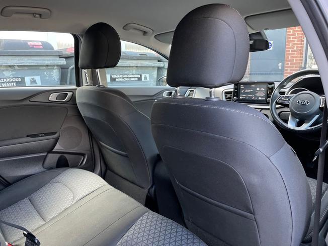 KIA Ceed Photo 30