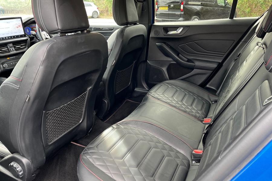Ford FOCUS Photo autoimg-957df76c20a13ee9b4bf8776932ebcffcef82160.jpg