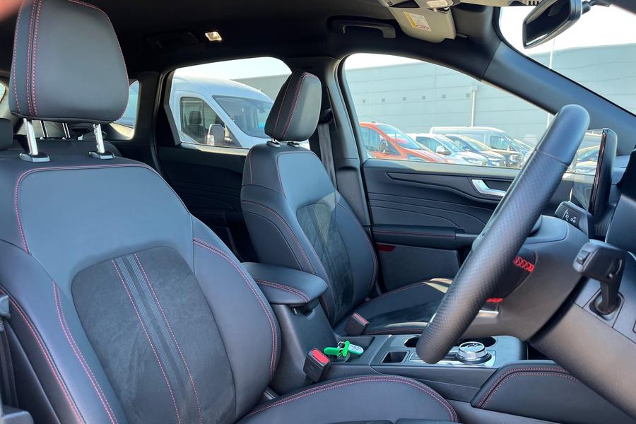 Ford Kuga Photo autoimg-95826a2333ef5e15084299702973e18f1b3e60e7.jpg