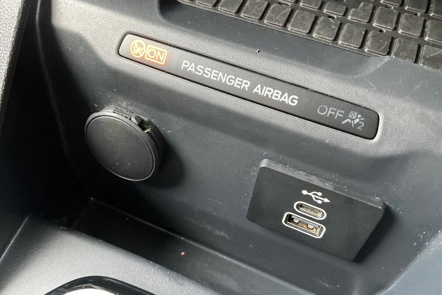 Used FORD TRANSIT COURIER YL24BVV 34