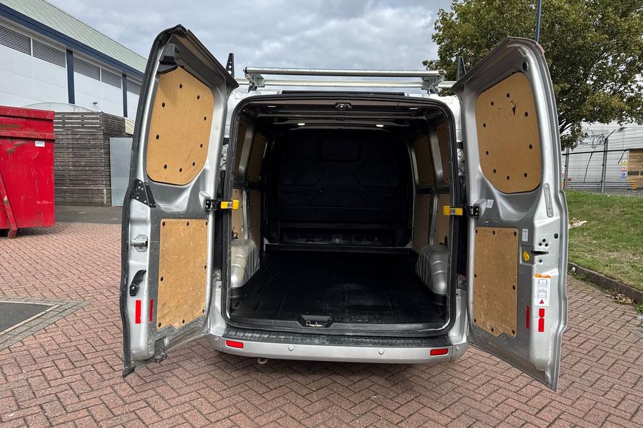Ford Transit Custom Photo autoimg-9586393f7e5d46483474f2190f980dd4b909b34f.jpg