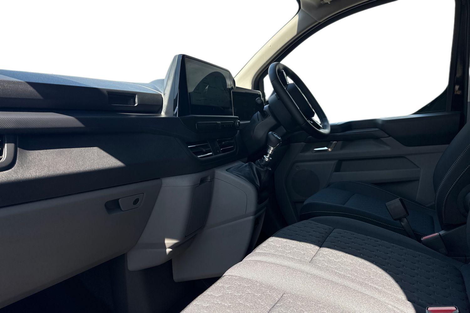 Ford TRANSIT CUSTOM Photo 2