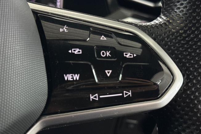 VOLKSWAGEN Arteon Photo 17