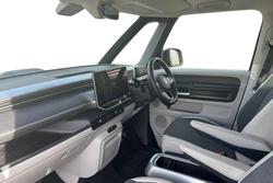 VOLKSWAGEN Id. Buzz Photo 2