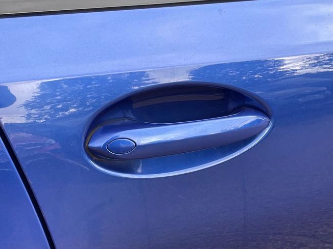 BMW 3 Series Photo 24