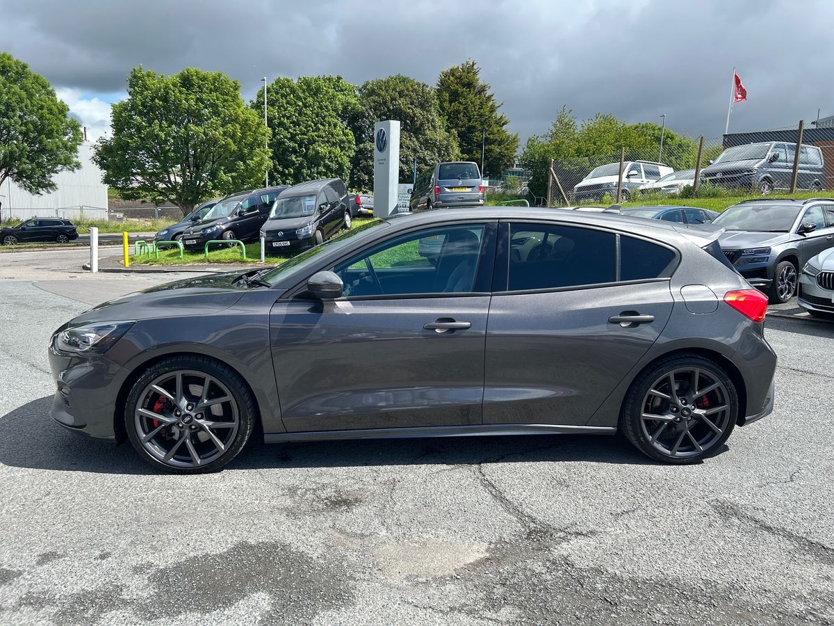 Ford Focus Photo 30