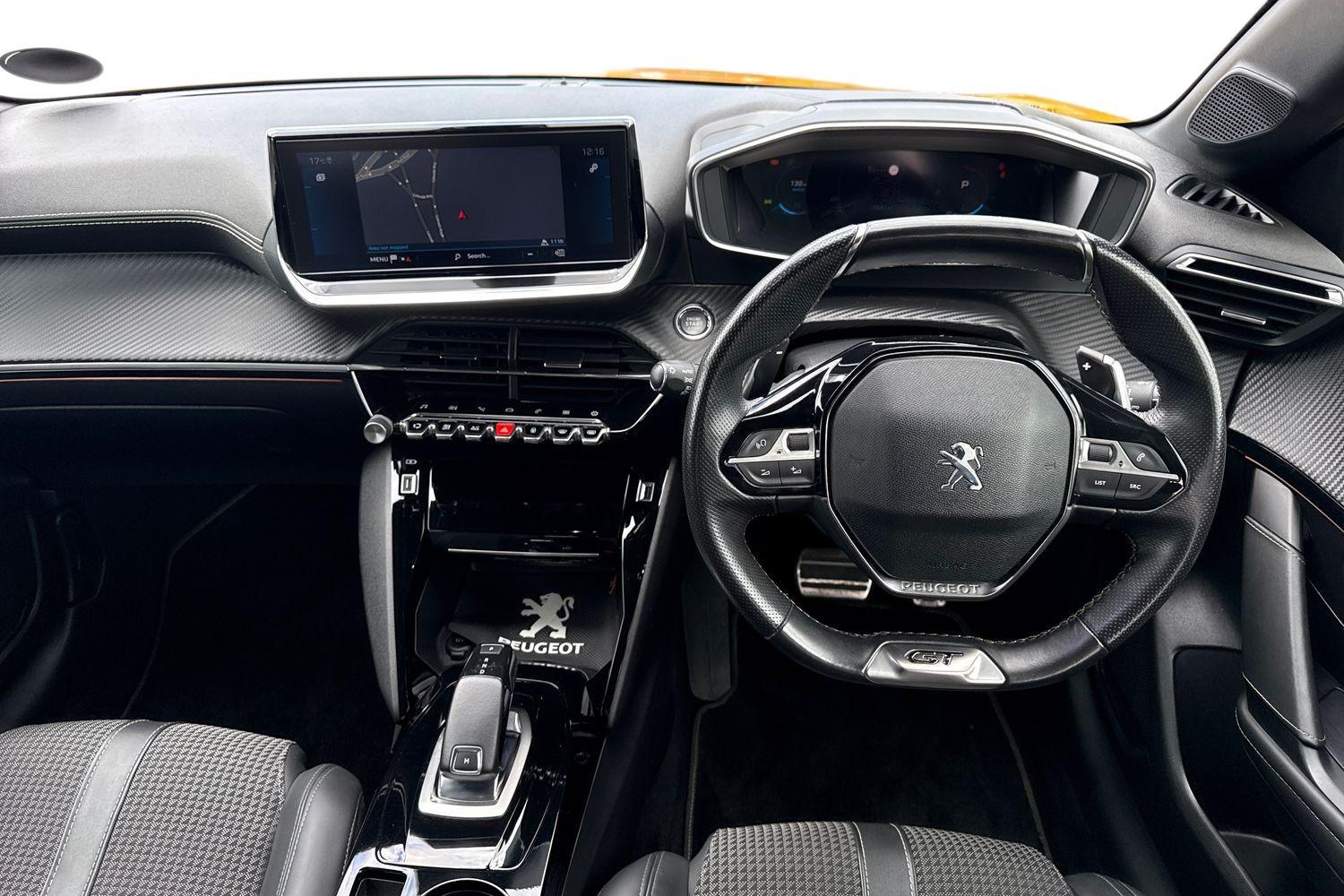 Peugeot 208 Photo 10
