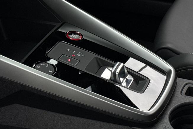 AUDI S3 Photo 41