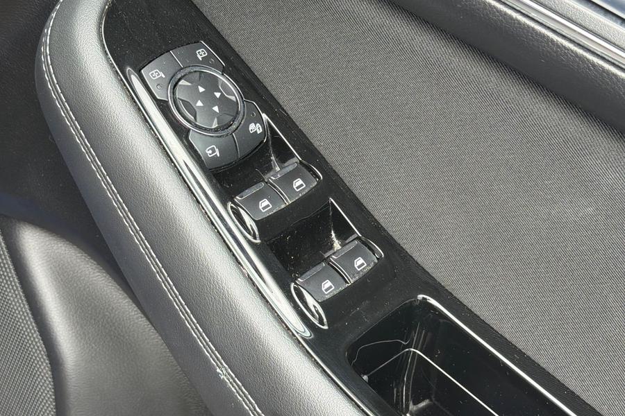 Ford GALAXY Photo autoimg-959681e61a611df45a3b125ffcf202b531e66a9c.jpg