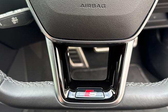 Audi A6 Saloon Photo 26