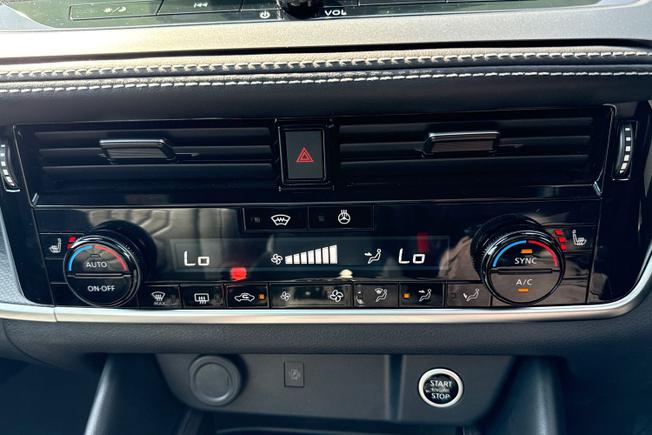 NISSAN Qashqai Photo 53