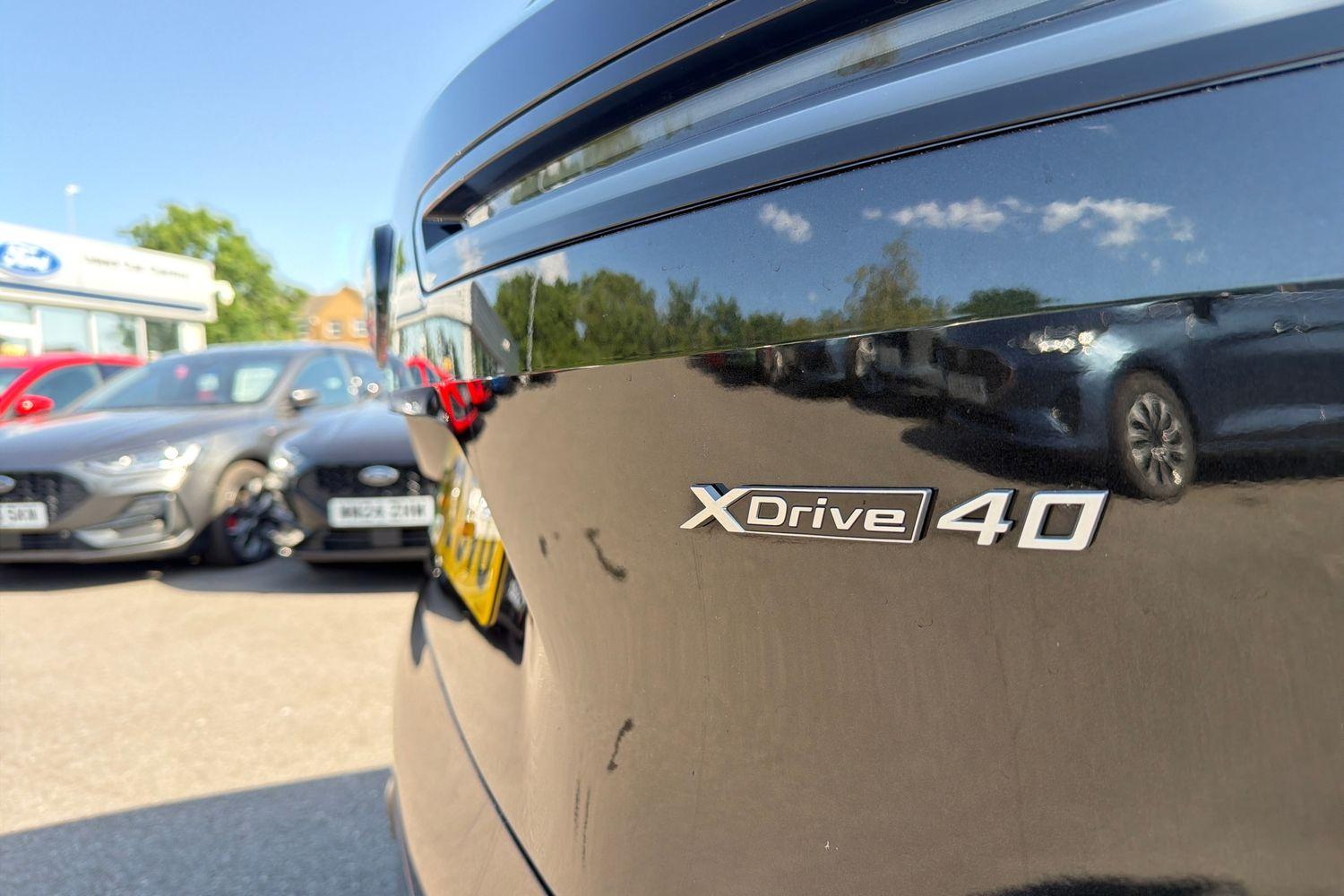 BMW iX Photo 39