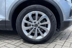 VOLKSWAGEN T-Roc Photo 5