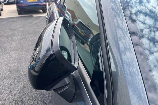 AUDI Q2 Photo 24