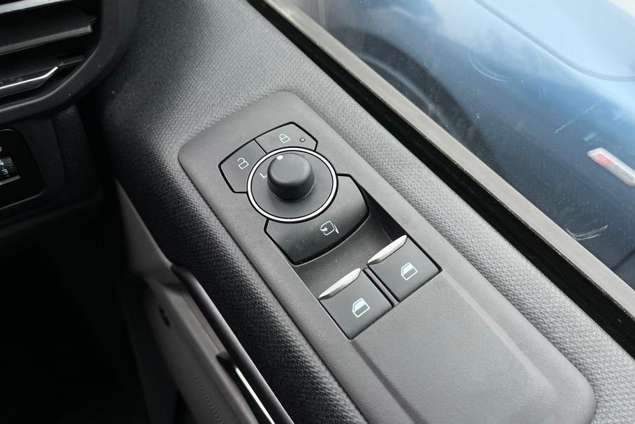 Used Ford Tourneo Custom EK25HSJ 16