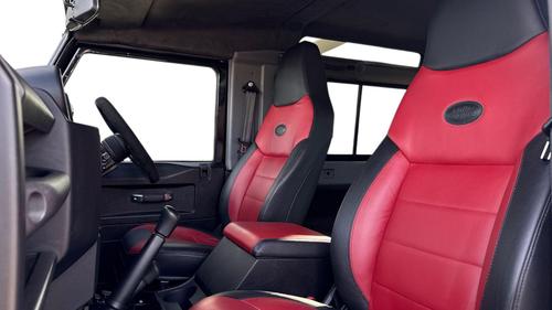 Land Rover Defender Photo autoimg-95a14ac827d70926f7e0dcb90278c05cb0683a54.jpg