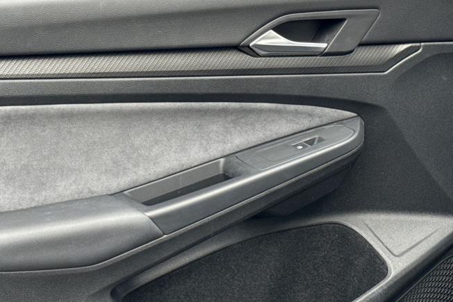 VOLKSWAGEN Golf Photo 46