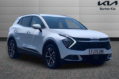 Used 2025 Kia SPORTAGE 1.6 T-GDi MHEV 3 SUV 5dr Petrol Hybrid DCT Euro 6 (s/s) (157 bhp) White at Gravells