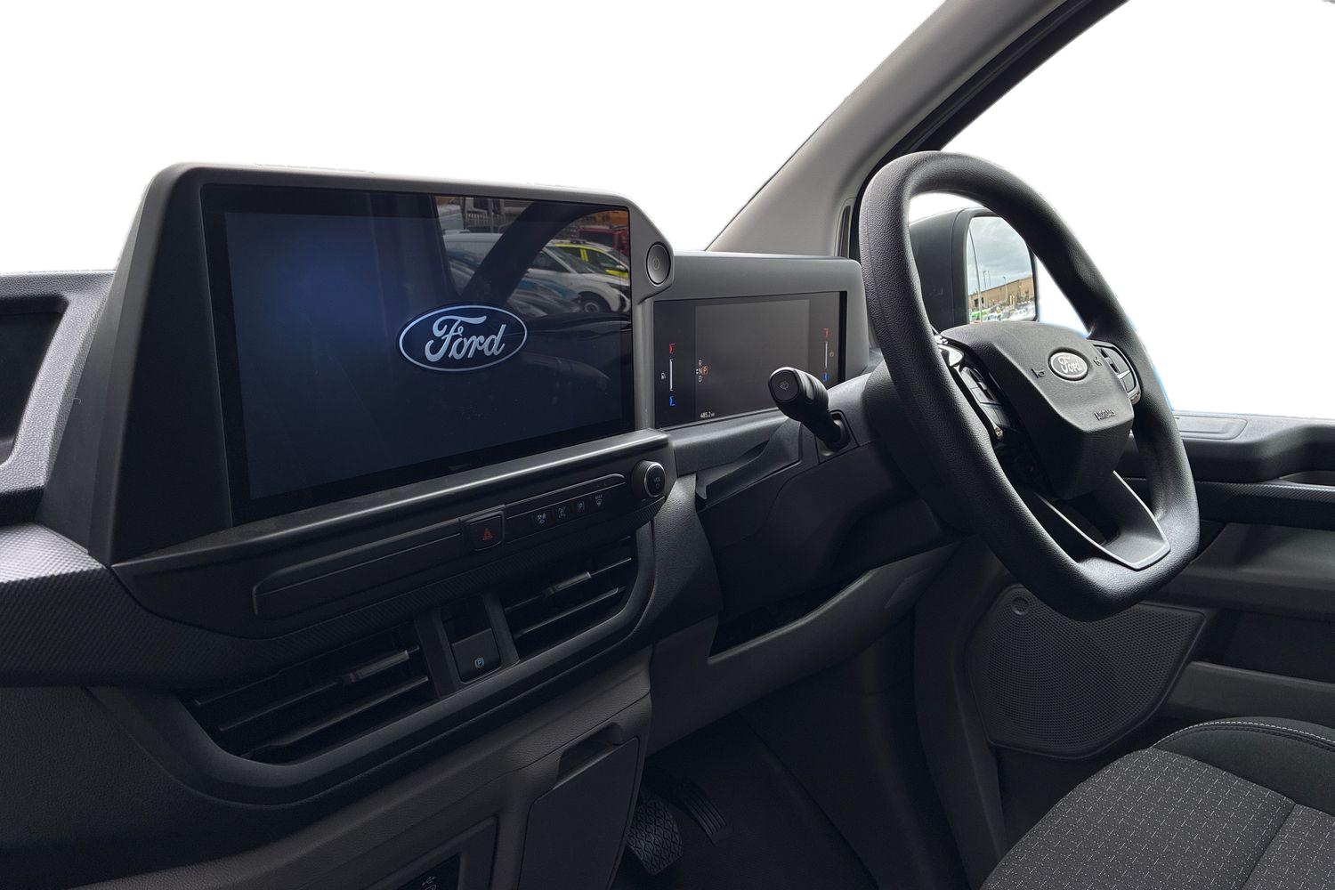 Ford E-TRANSIT CUSTOM Photo 2