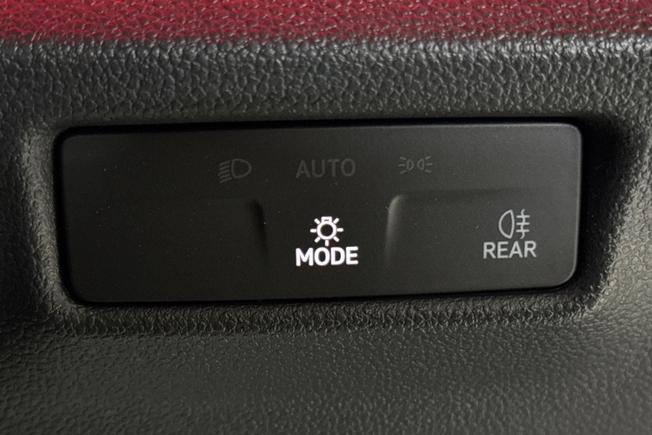 VOLKSWAGEN Tiguan Photo 26