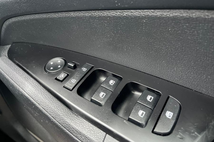 Kia SPORTAGE Photo autoimg-95a5328c553b734fe403d6d38f0019f88d8cc6e4.jpg