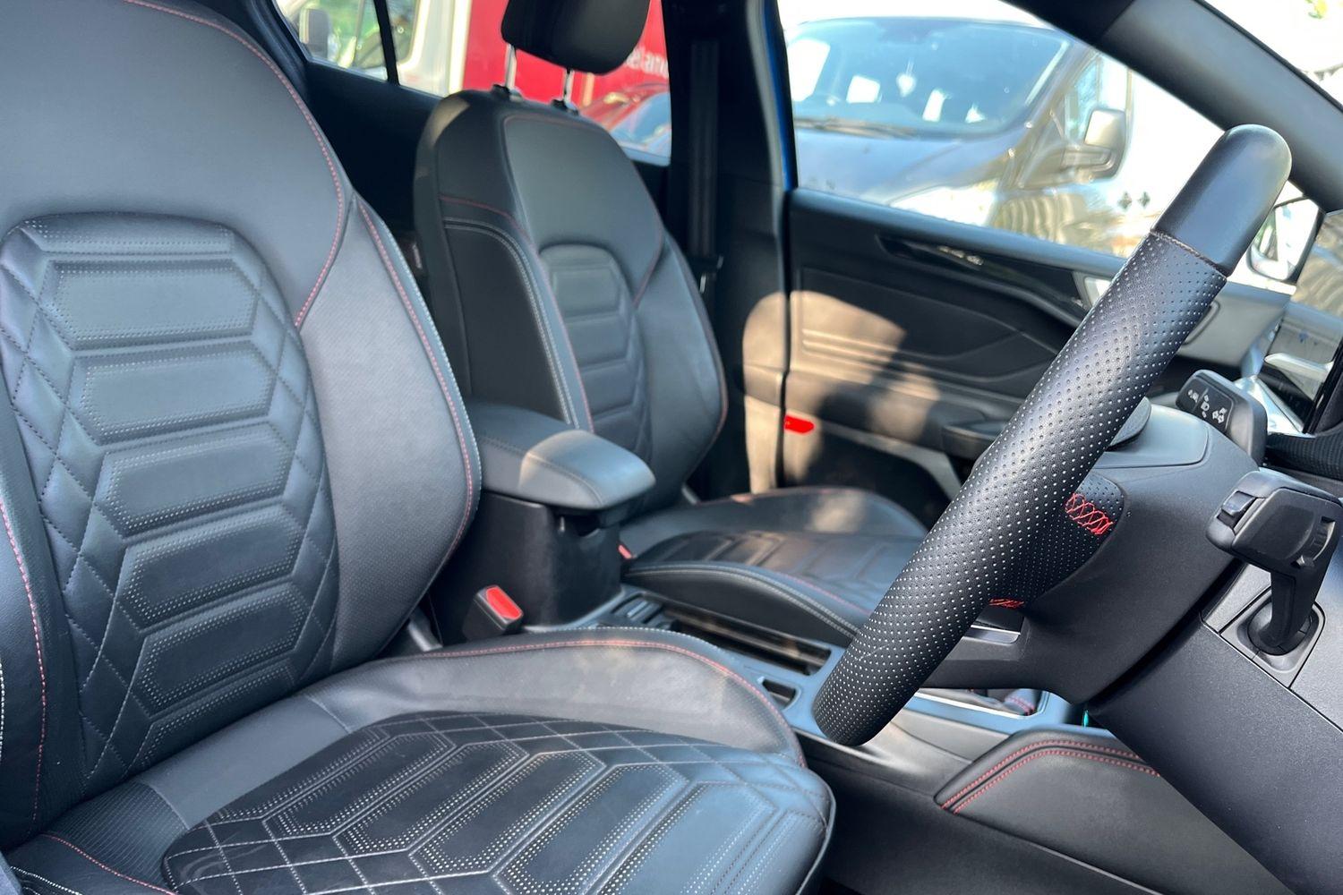 Ford Focus Photo 16